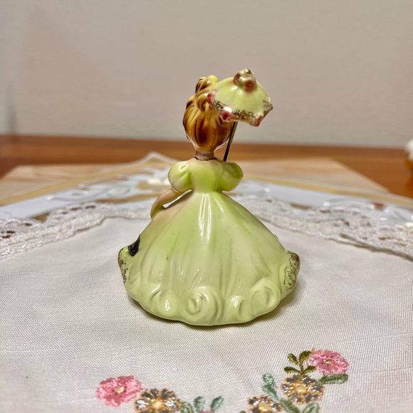 Josef Originals Vintage Cake Topper Series,Southern Belle with Umbrella Figurine - Picture 8 of 9